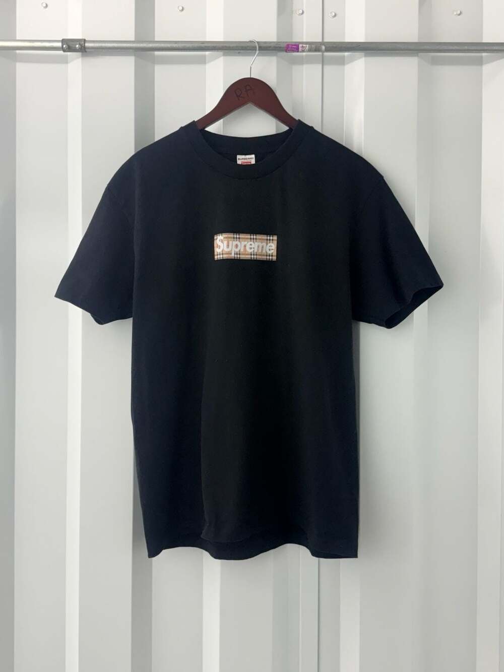Supreme Burberry Box Logo Tee Black Size L Large SS22 BOGO T-Shirt Authentic